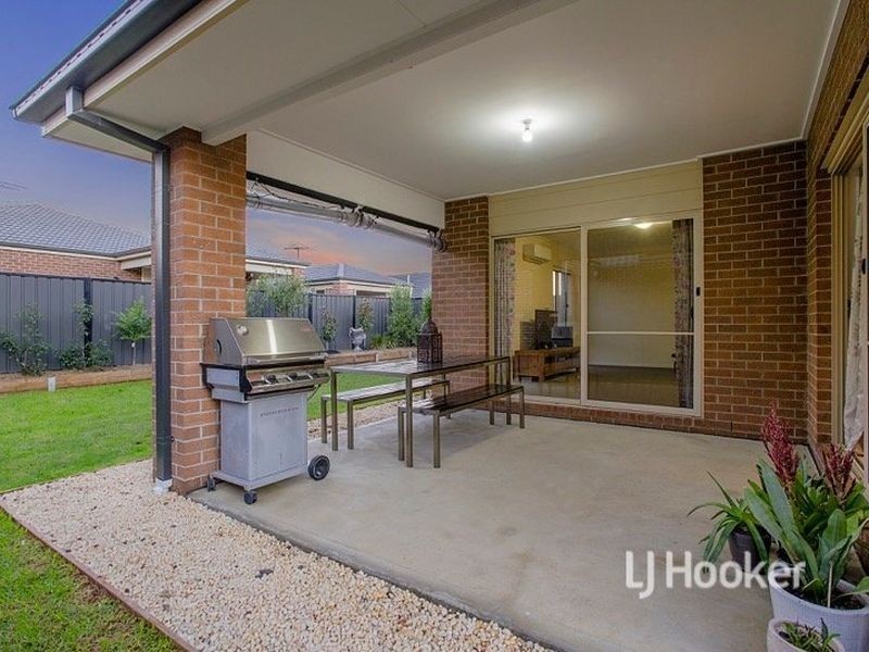 6 Shirley Court, Point Cook VIC 3030