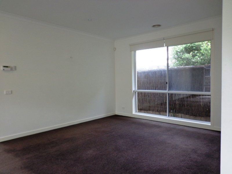 56 Signature Boulevard, Sanctuary Lakes VIC 3030