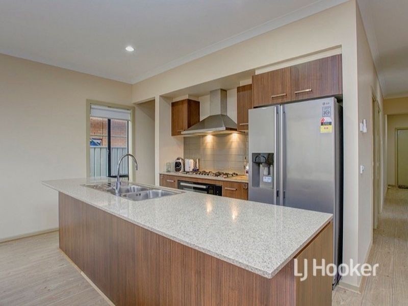 47 Broadstone Way, Point Cook VIC 3030