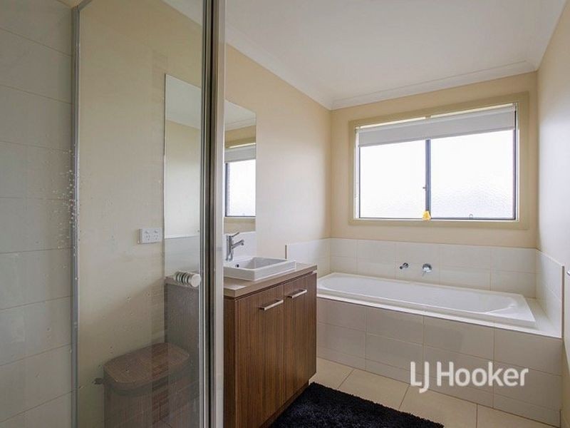 47 Broadstone Way, Point Cook VIC 3030