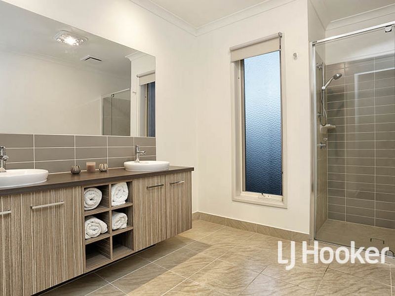 19 Boathaven Road, Point Cook VIC 3030