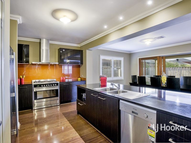 12 Manna Way, Point Cook VIC 3030