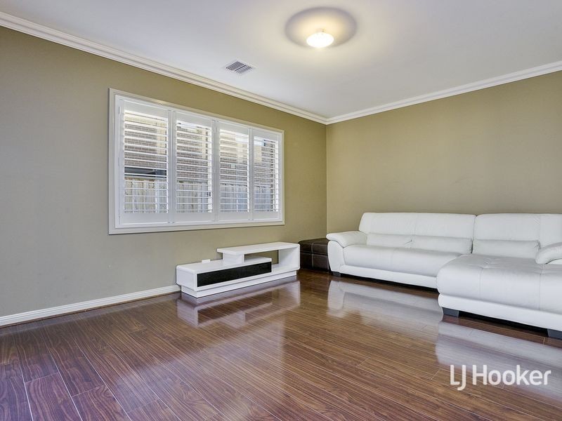 12 Manna Way, Point Cook VIC 3030