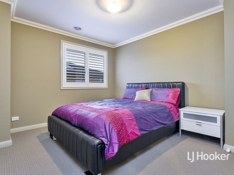 12 Manna Way, Point Cook VIC 3030