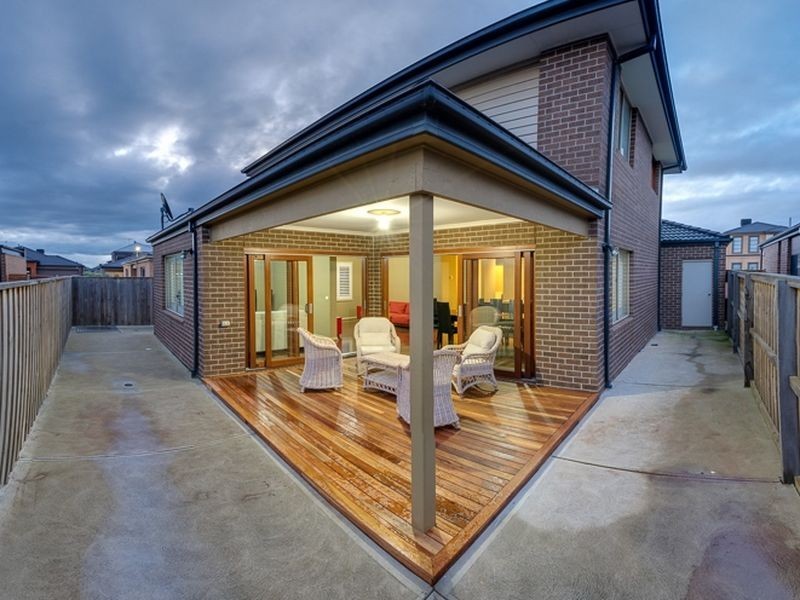 12 Manna Way, Point Cook VIC 3030