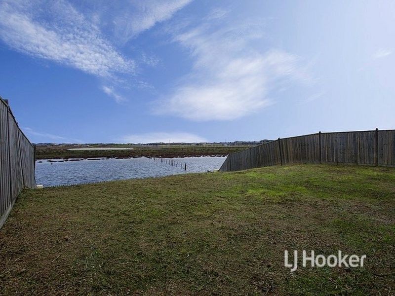 250 Sanctuary Lakes South Boulevard, Sanctuary Lakes VIC 3030