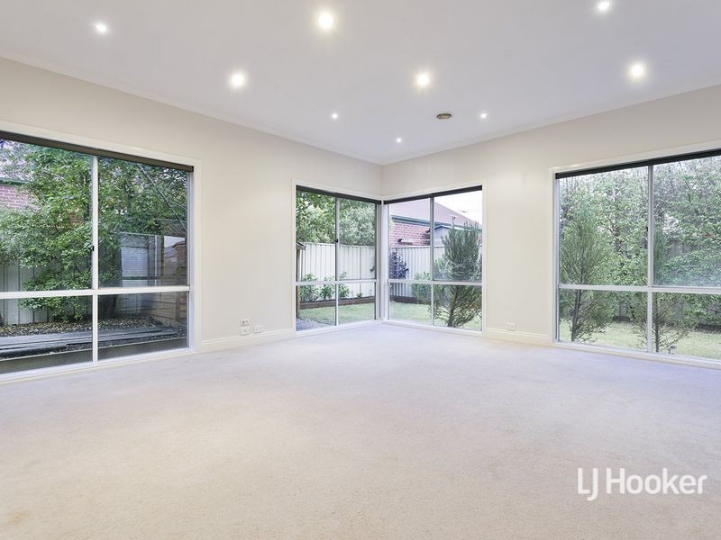 5 Messina Crescent, Point Cook VIC 3030