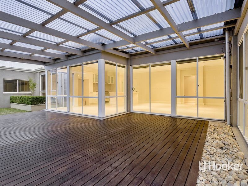 5 Messina Crescent, Point Cook VIC 3030