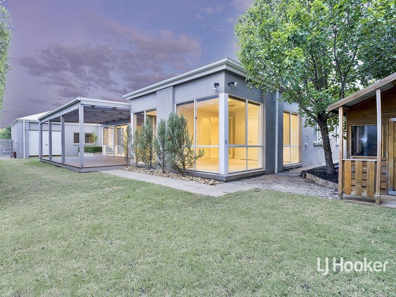 5 Messina Crescent, Point Cook VIC 3030