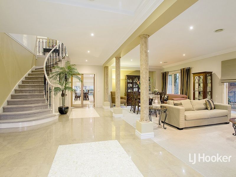 16 Lennon Boulevard, Point Cook VIC 3030