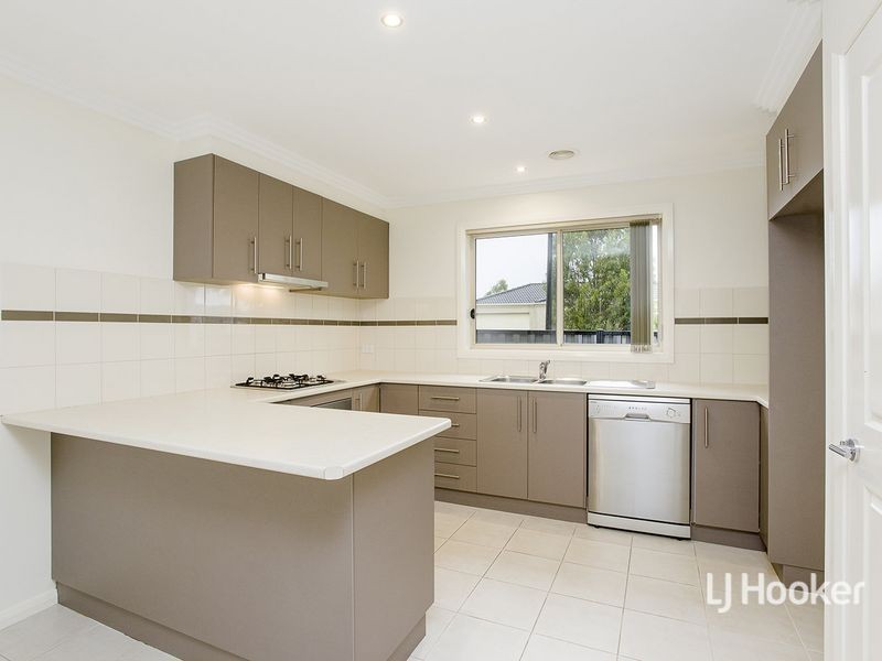 4 Carina Court, Point Cook VIC 3030