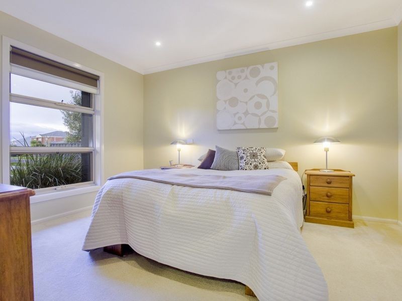 50 Juniper Avenue, Point Cook VIC 3030