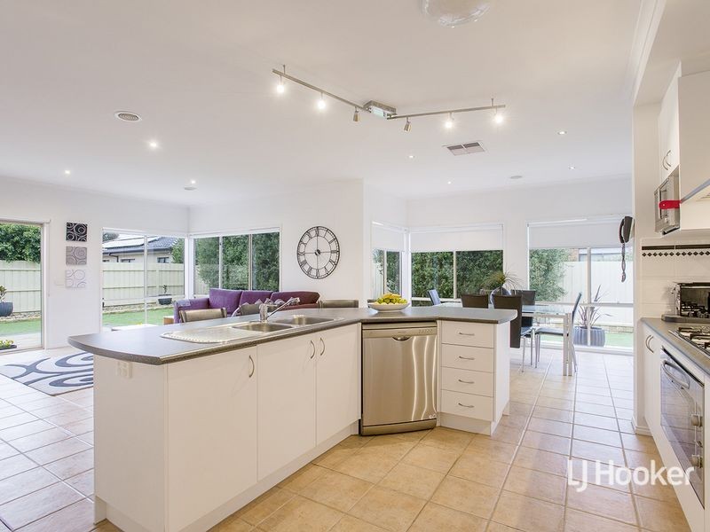 35 Caledonian Way, Point Cook VIC 3030