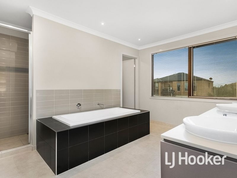 1 Millpond Drive, Point Cook VIC 3030