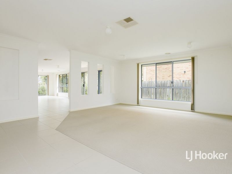 20 Lincoln Park Close, Sanctuary Lakes VIC 3030