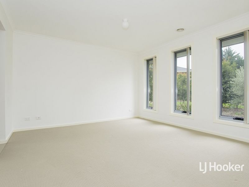 20 Lincoln Park Close, Sanctuary Lakes VIC 3030