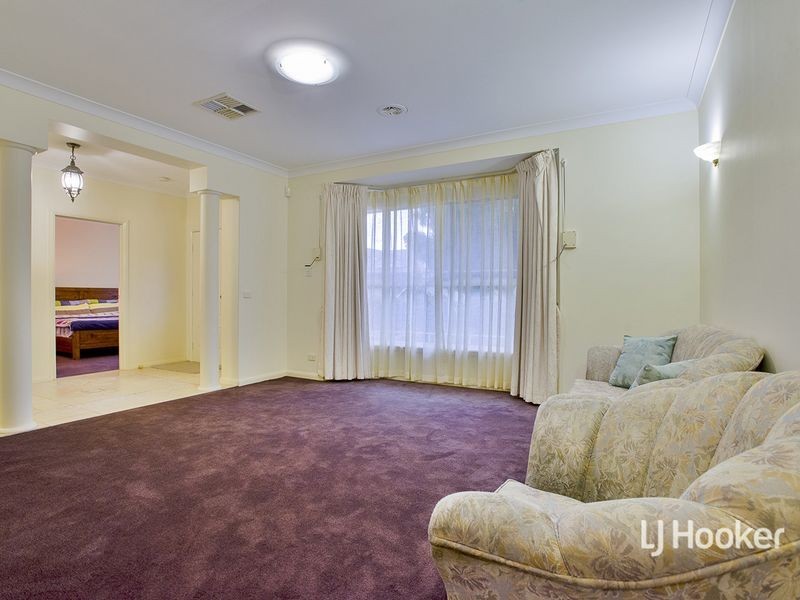 74 Glastonbury Circuit, Point Cook VIC 3030