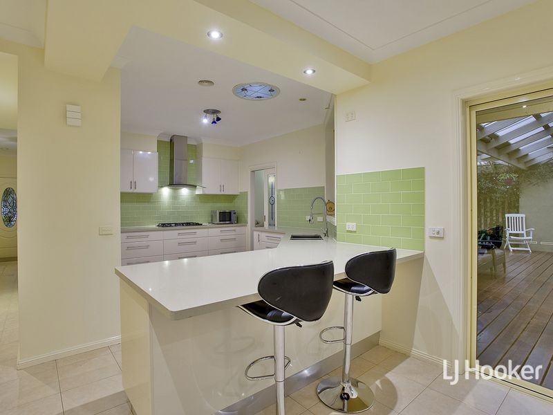 74 Glastonbury Circuit, Point Cook VIC 3030