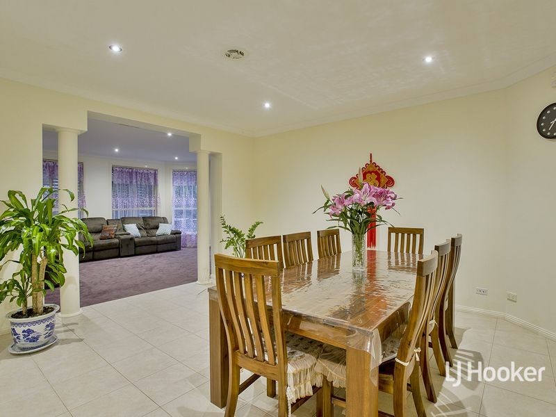 74 Glastonbury Circuit, Point Cook VIC 3030
