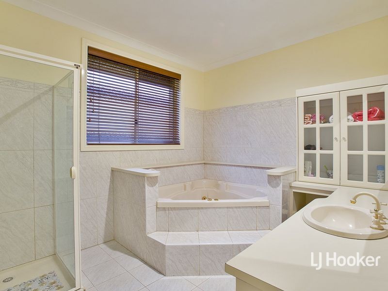 74 Glastonbury Circuit, Point Cook VIC 3030