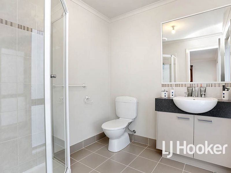 33/39 Astley Crescent, Point Cook VIC 3030