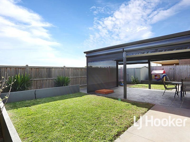 12 Whitecaps Avenue, Point Cook VIC 3030