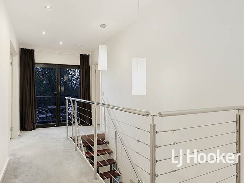 33 Lennon Boulevard, Point Cook VIC 3030