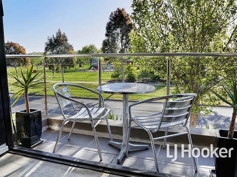 33 Lennon Boulevard, Point Cook VIC 3030