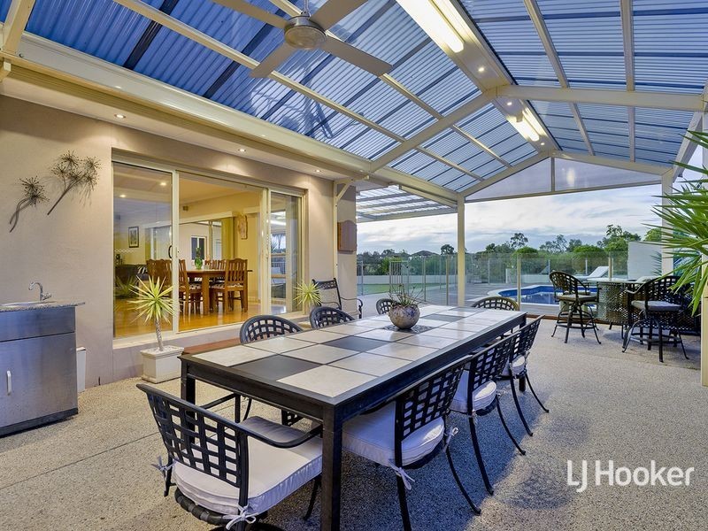 4 Lincoln Park Close, Sanctuary Lakes VIC 3030