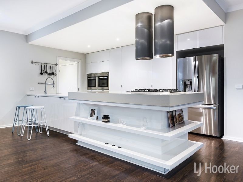 1 Calypso Crescent, Point Cook VIC 3030