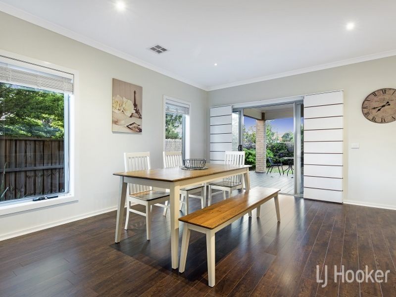 1 Calypso Crescent, Point Cook VIC 3030