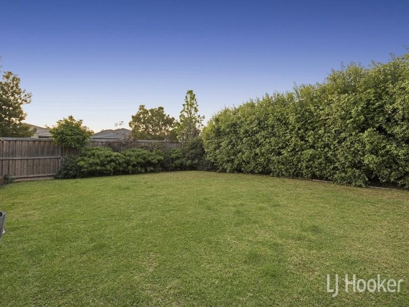 1 Calypso Crescent, Point Cook VIC 3030