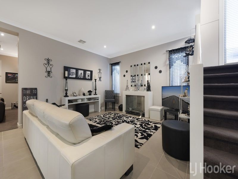 11 Fuchsia Crescent, Point Cook VIC 3030