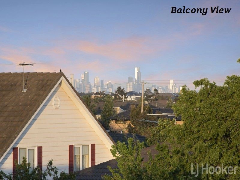 11 Fuchsia Crescent, Point Cook VIC 3030