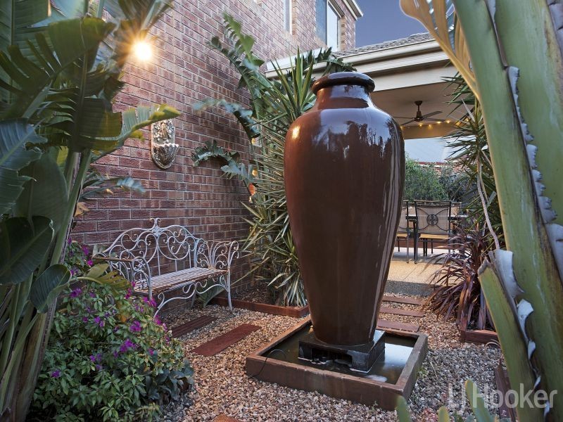 11 Fuchsia Crescent, Point Cook VIC 3030