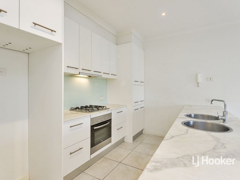 95 Signature Boulevard, Sanctuary Lakes VIC 3030