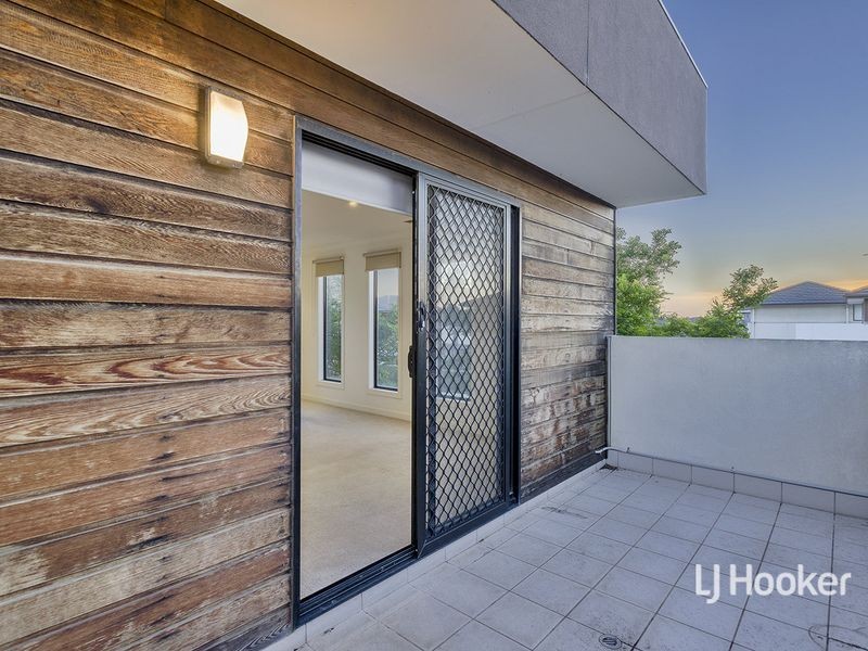 95 Signature Boulevard, Sanctuary Lakes VIC 3030