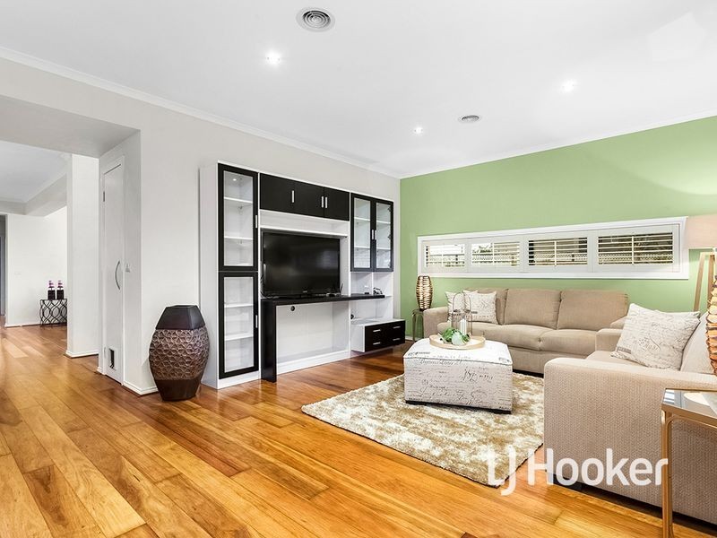 38 McIntyre Avenue, Point Cook VIC 3030