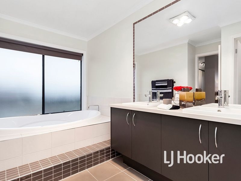 38 McIntyre Avenue, Point Cook VIC 3030