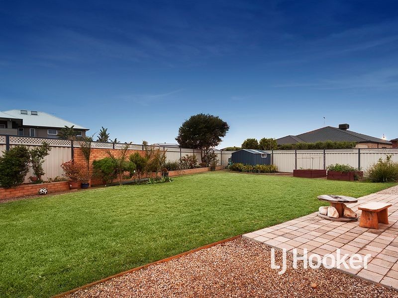 38 McIntyre Avenue, Point Cook VIC 3030