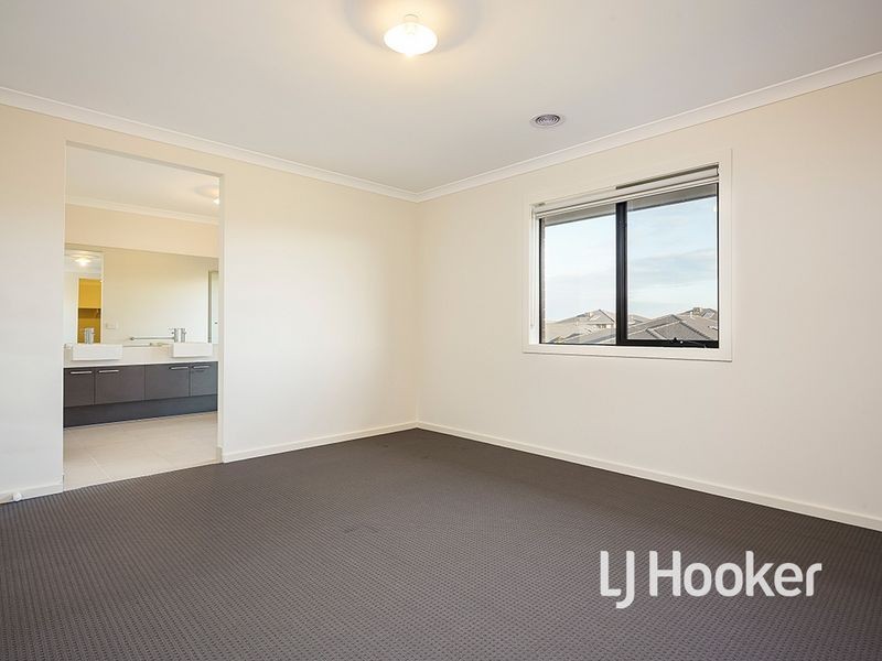 1 Bay Way, Point Cook VIC 3030
