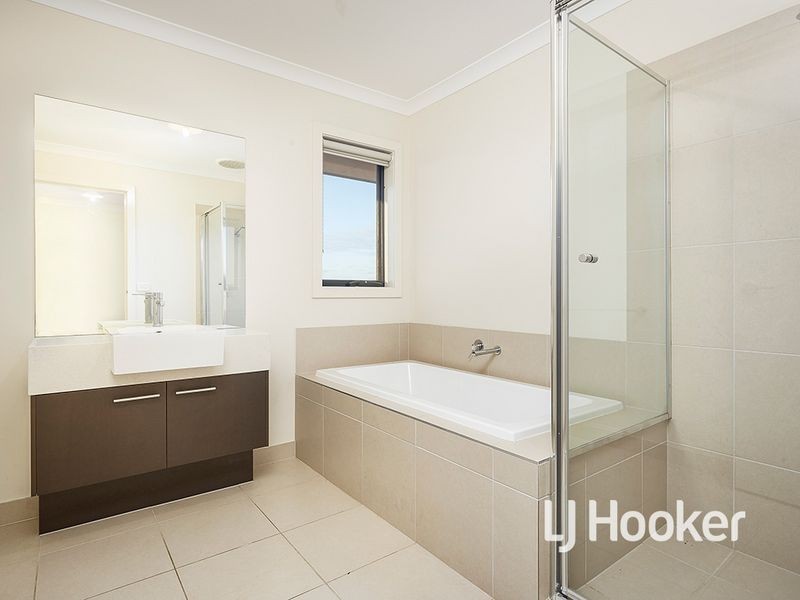 1 Bay Way, Point Cook VIC 3030