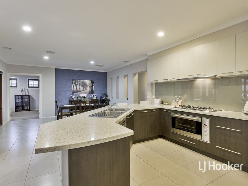 14 Teatree Terrace, Point Cook VIC 3030