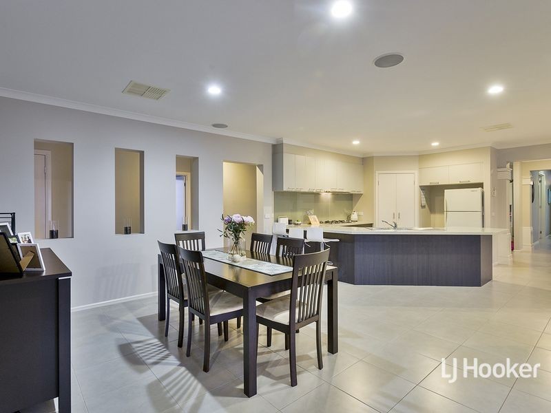 14 Teatree Terrace, Point Cook VIC 3030