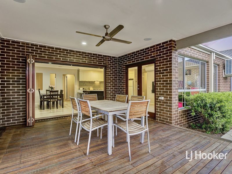 14 Teatree Terrace, Point Cook VIC 3030