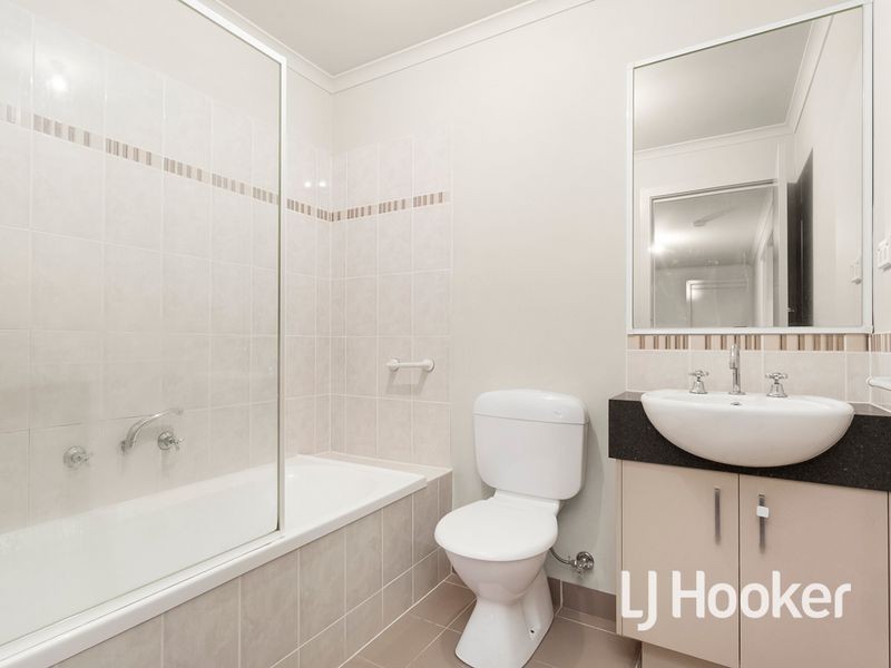 35/39 Astley Crescent, Point Cook VIC 3030