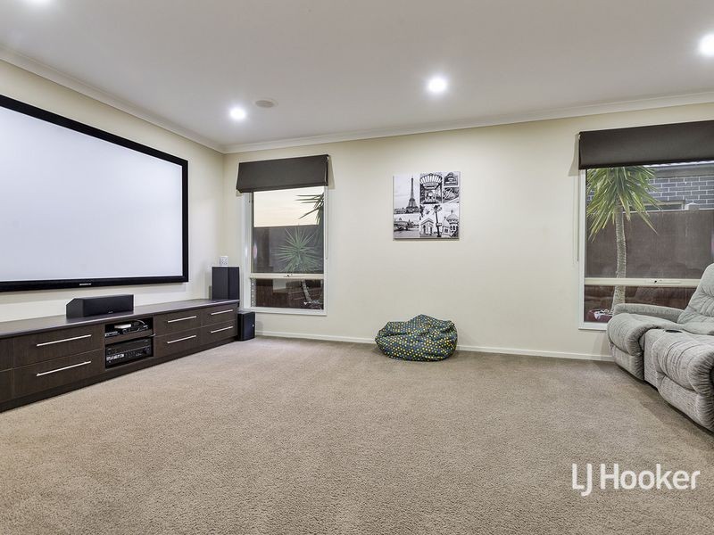 35 Grandpark Circuit, Point Cook VIC 3030