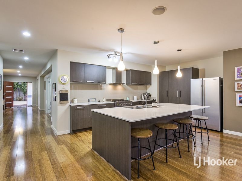 35 Grandpark Circuit, Point Cook VIC 3030