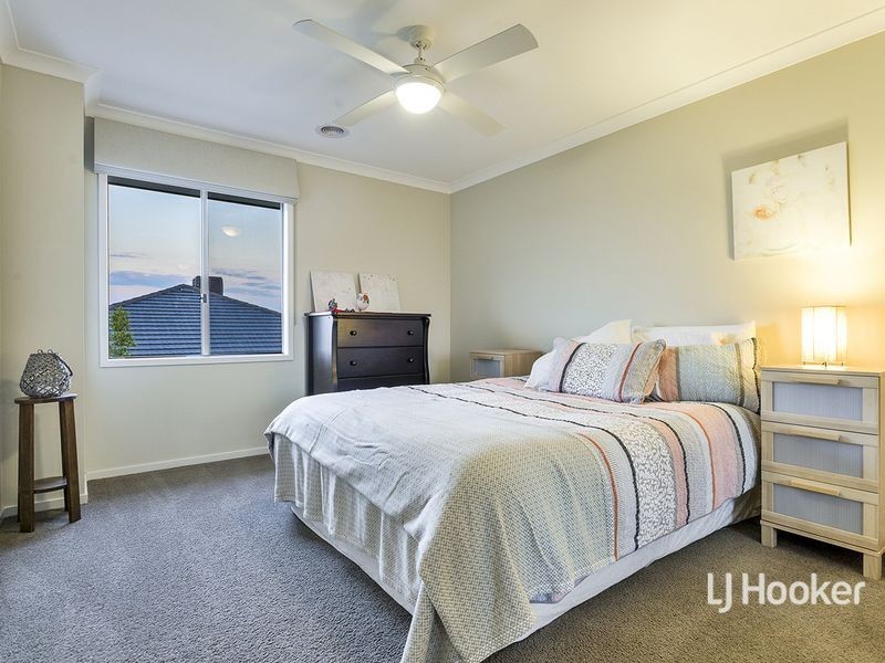 35 Grandpark Circuit, Point Cook VIC 3030