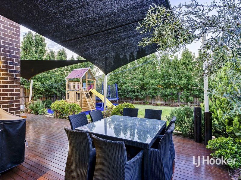 35 Grandpark Circuit, Point Cook VIC 3030